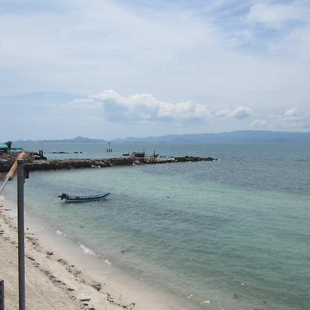 Charung Beach Haad Rin Esterno foto
