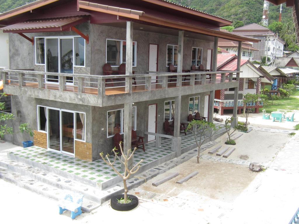 Charung Beach Haad Rin Esterno foto