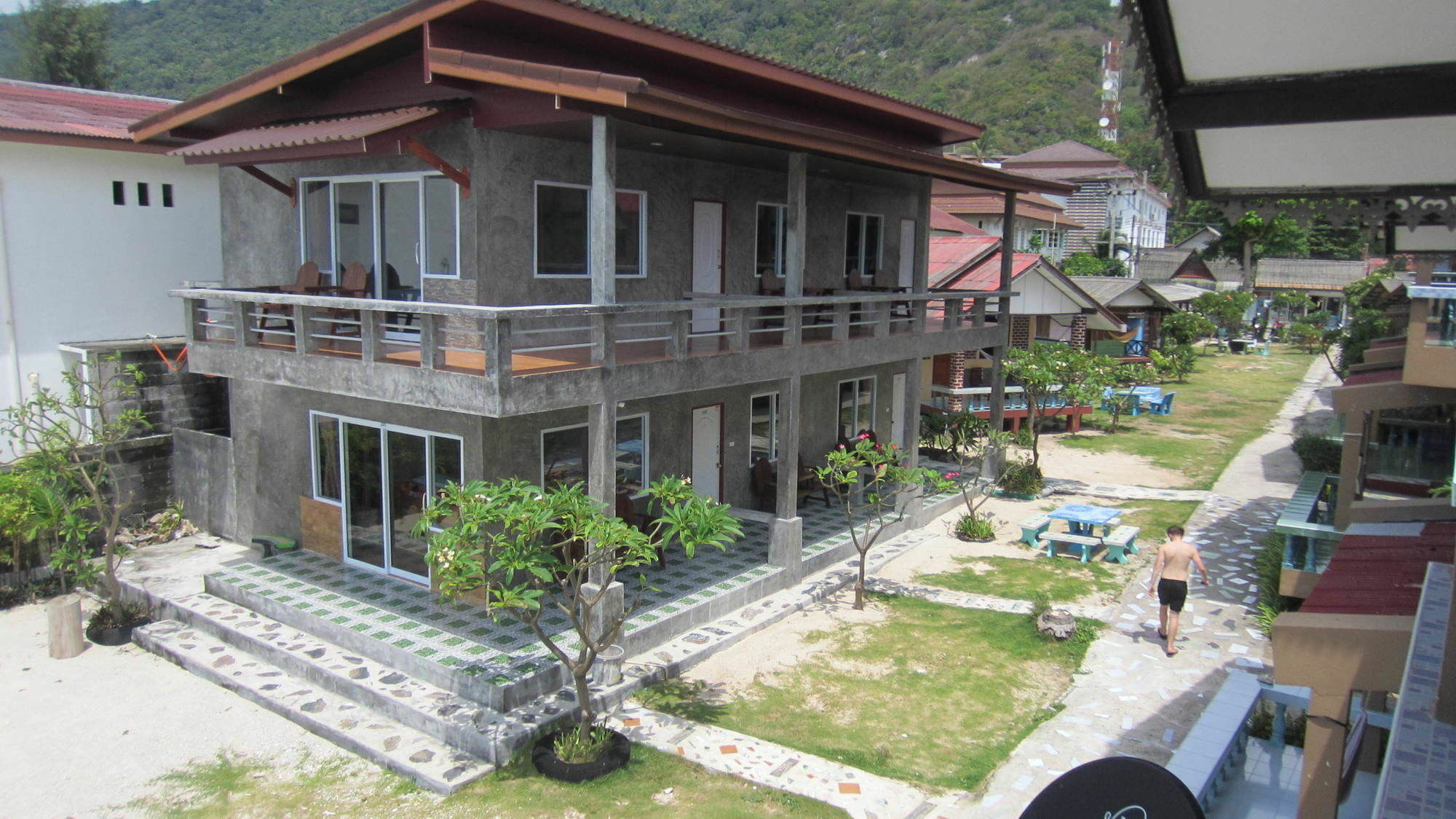 Charung Beach Haad Rin Esterno foto