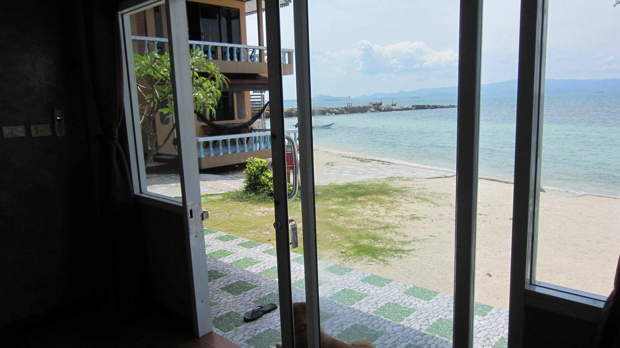 Charung Beach Haad Rin Esterno foto